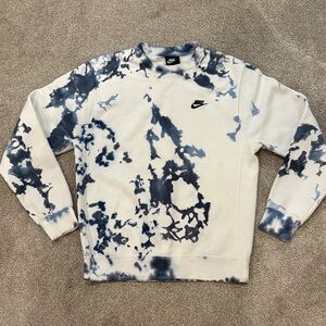 Nike Women’s White and Navy Tie-Dyed Crewneck Sweater (Size S)